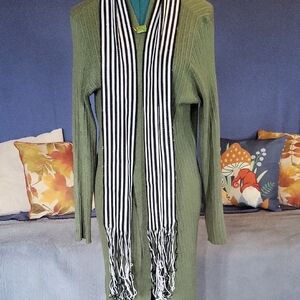 Black & White Striped Scarf
